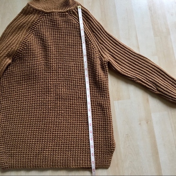 Lord & Taylor textured camel turtleneck sweater XS - Picture 4 of 7